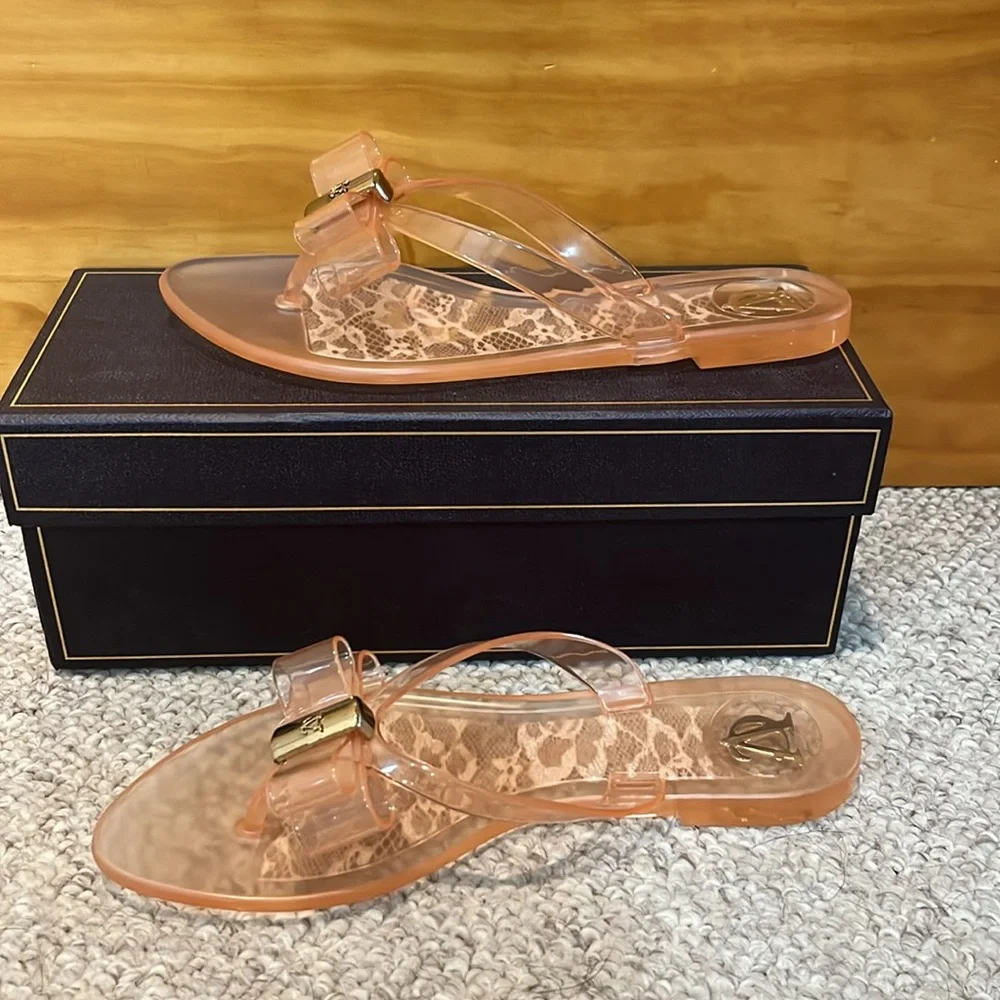 Vince Camuto Signature Baraka Nude Jelly Flip Flops - Picture 5 of 8